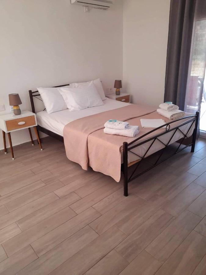 Venia'S Apartments สกาลา เอเรโซ ภายนอก รูปภาพ